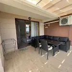 Lägenhet и студия в комплекс акротирия Nesebar