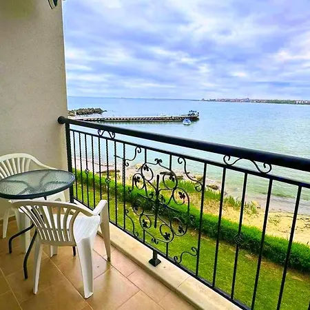 и студия в комплекс акротирия Misivri