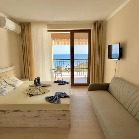 и студия в комплекс акротирия * Misivri