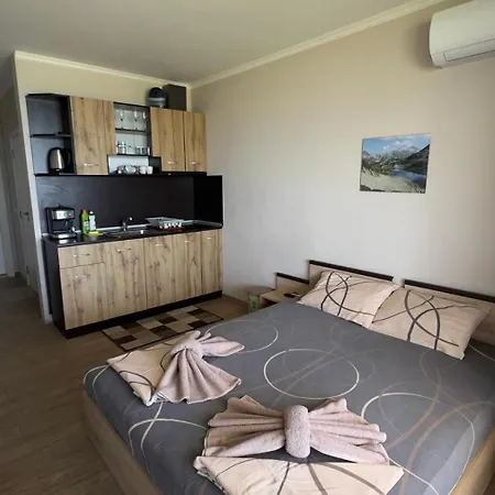 и студия в комплекс акротирия * Misivri