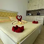 Apartament и студия в комплекс акротирия *