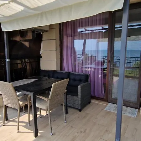 Apartment и студия в комплекс акротирия