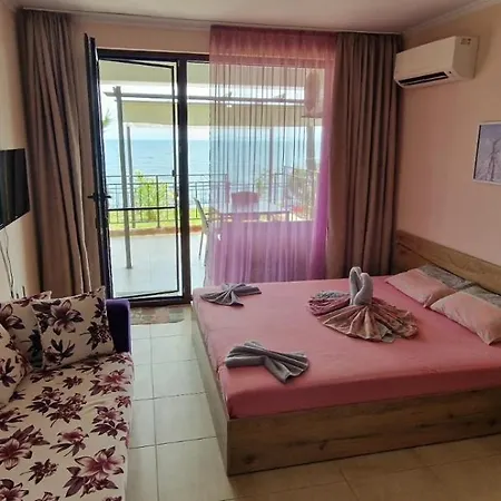 Apartment и студия в комплекс акротирия Nesebar