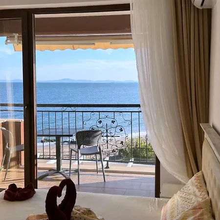 и студия в комплекс акротирия Apartment Nesebar