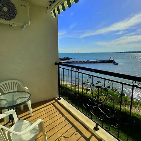 Apartment и студия в комплекс акротирия Nesebar