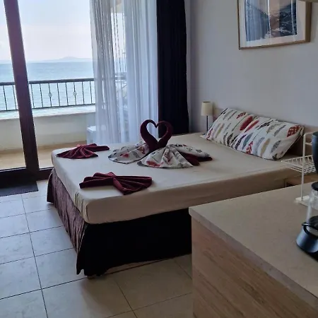 и студия в комплекс акротирия