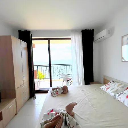 Apartment и студия в комплекс акротирия *