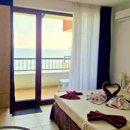 Apartment и студия в комплекс акротирия Nesebar