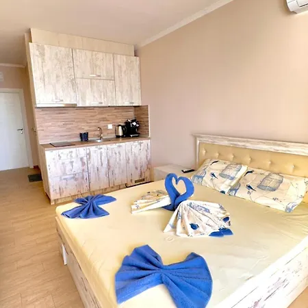 и студия в комплекс акротирия Apartment