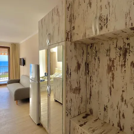 Apartment и студия в комплекс акротирия *