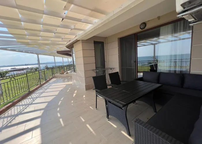 и студия в комплекс акротирия Lejlighed *