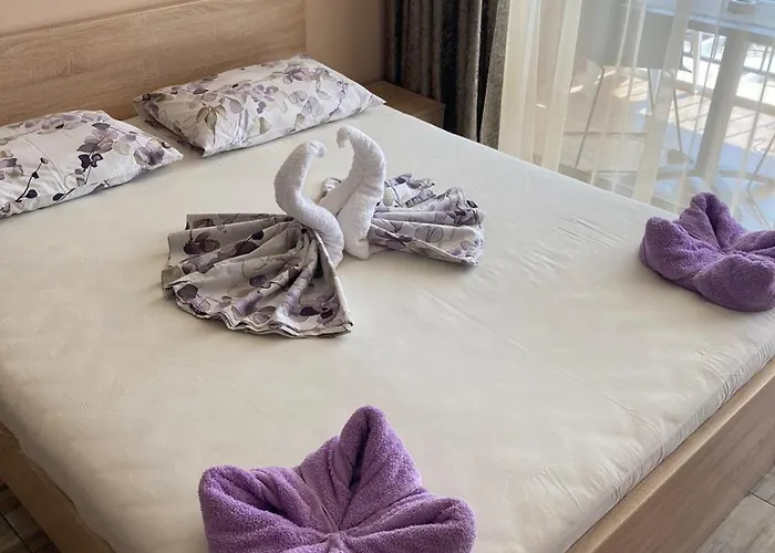 Lejlighed и студия в комплекс акротирия *