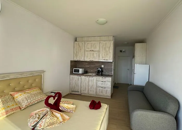 и студия в комплекс акротирия Nessebar