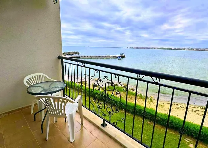 и студия в комплекс акротирия Nessebar