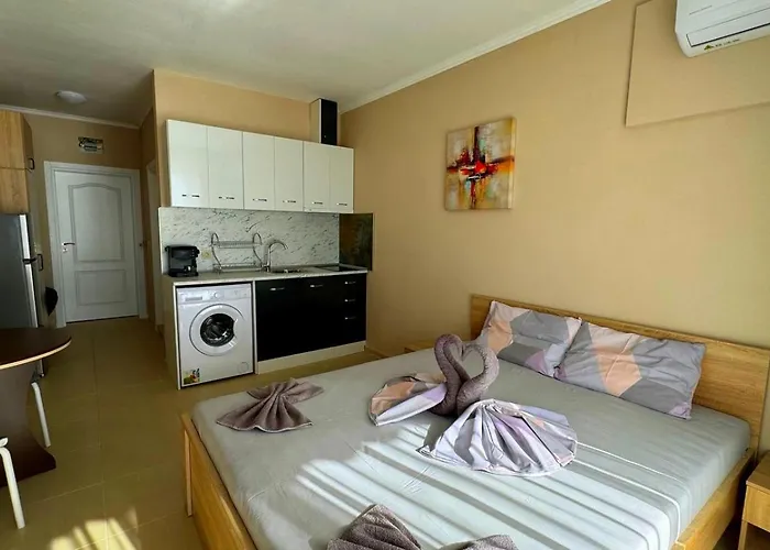 Lejlighed и студия в комплекс акротирия