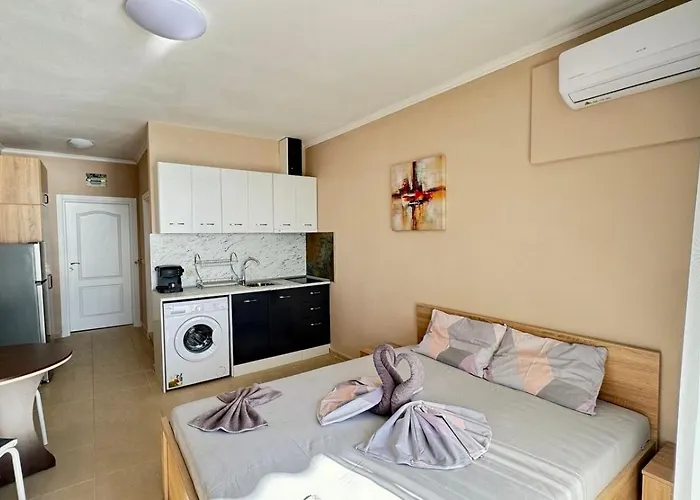 Lejlighed и студия в комплекс акротирия Nessebar