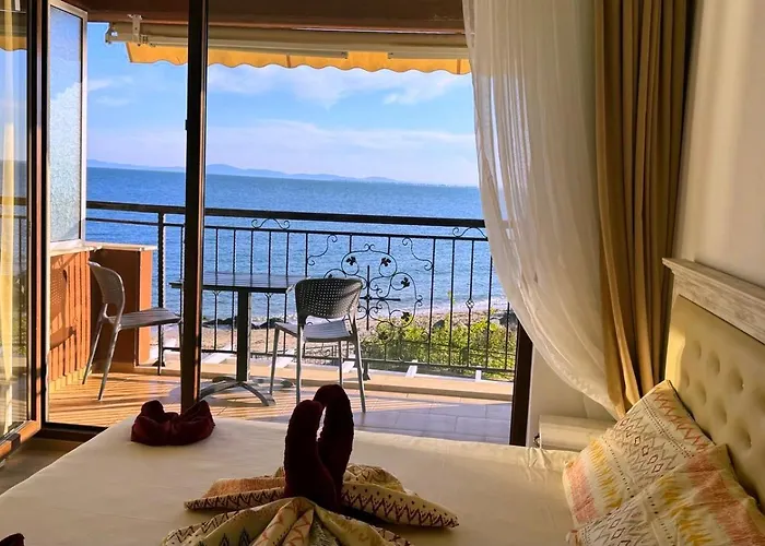 Lejlighed и студия в комплекс акротирия *