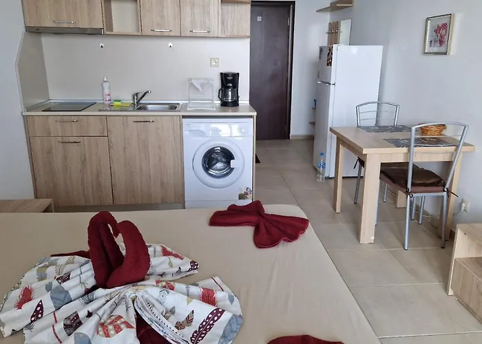 и студия в комплекс акротирия Lejlighed