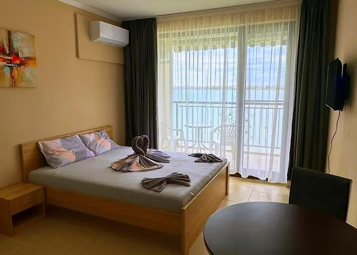 и студия в комплекс акротирия Lejlighed *