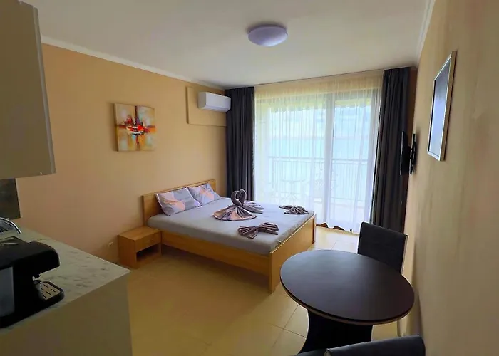 и студия в комплекс акротирия Lejlighed