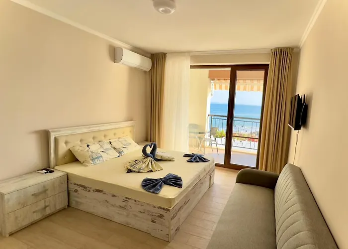 и студия в комплекс акротирия Lejlighed *