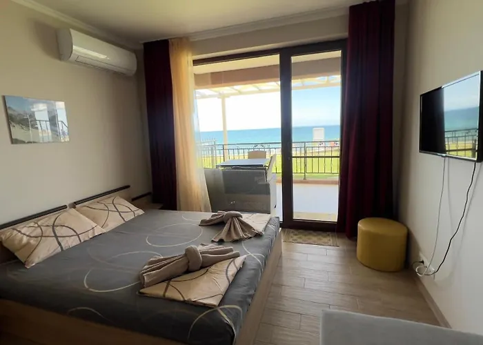 Lejlighed и студия в комплекс акротирия